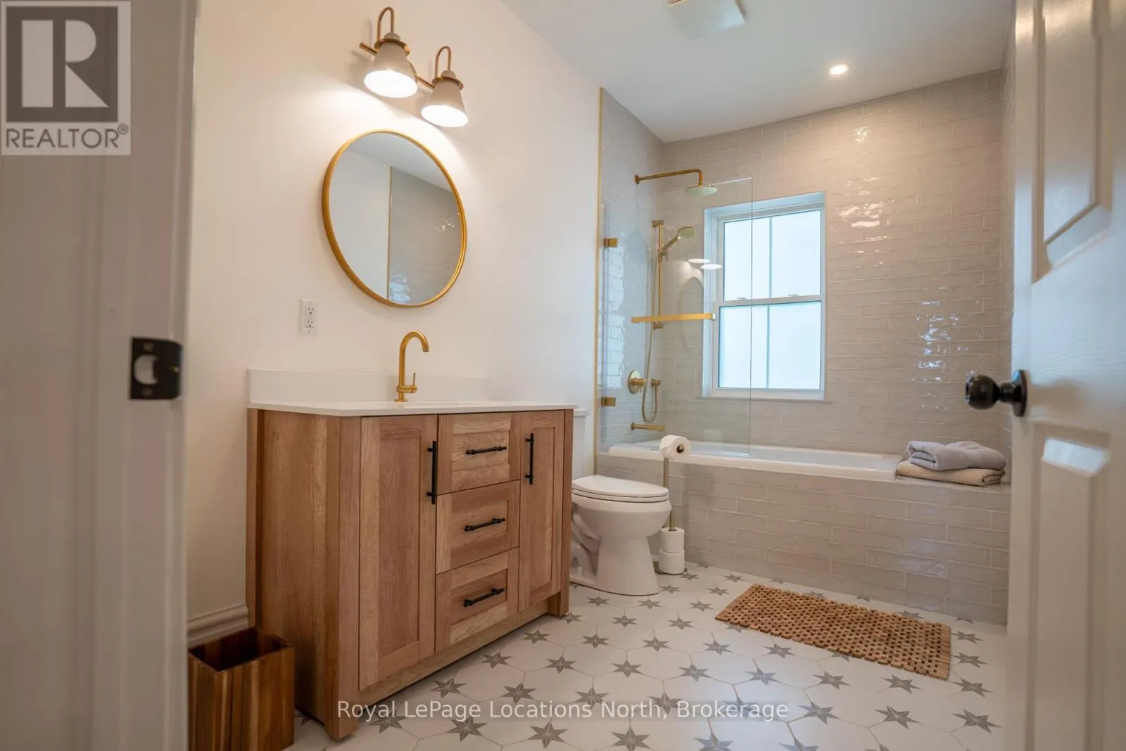 163 TROWBRIDGE STREET W