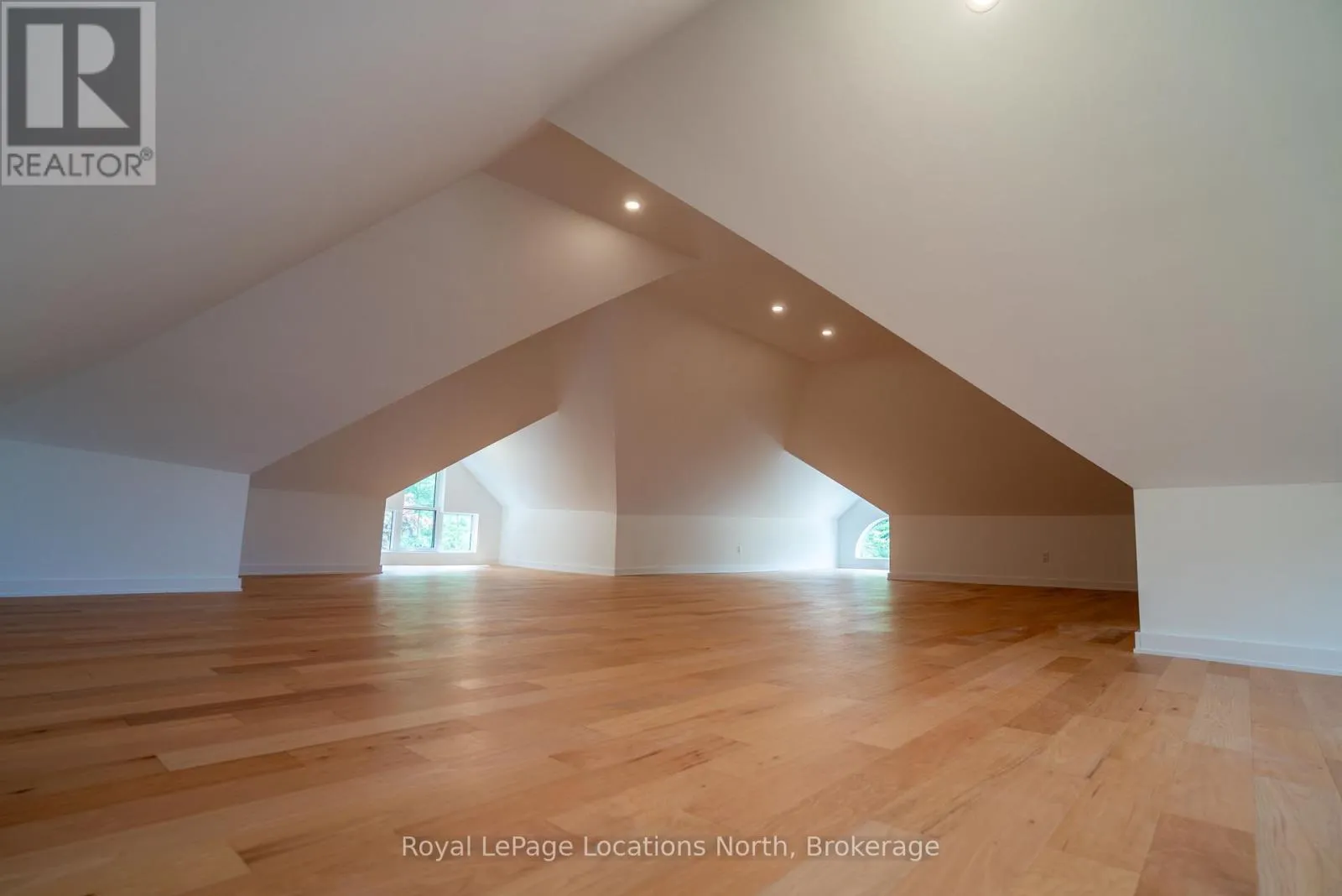 163 TROWBRIDGE STREET W