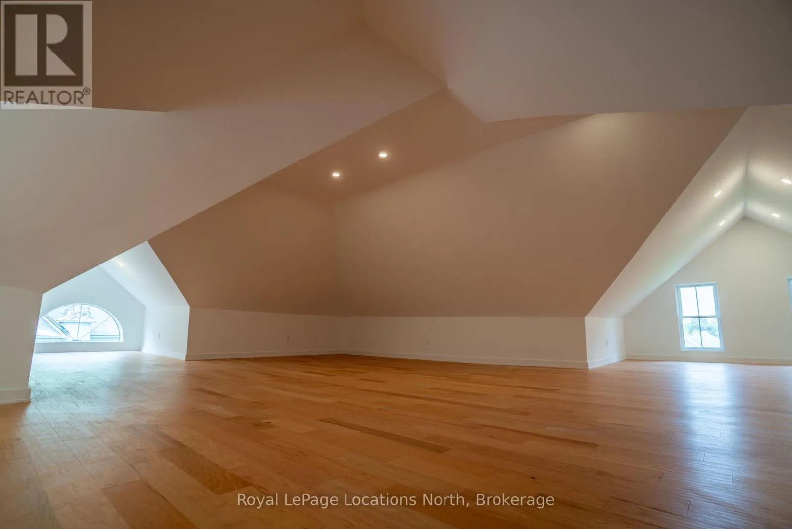 163 TROWBRIDGE STREET W
