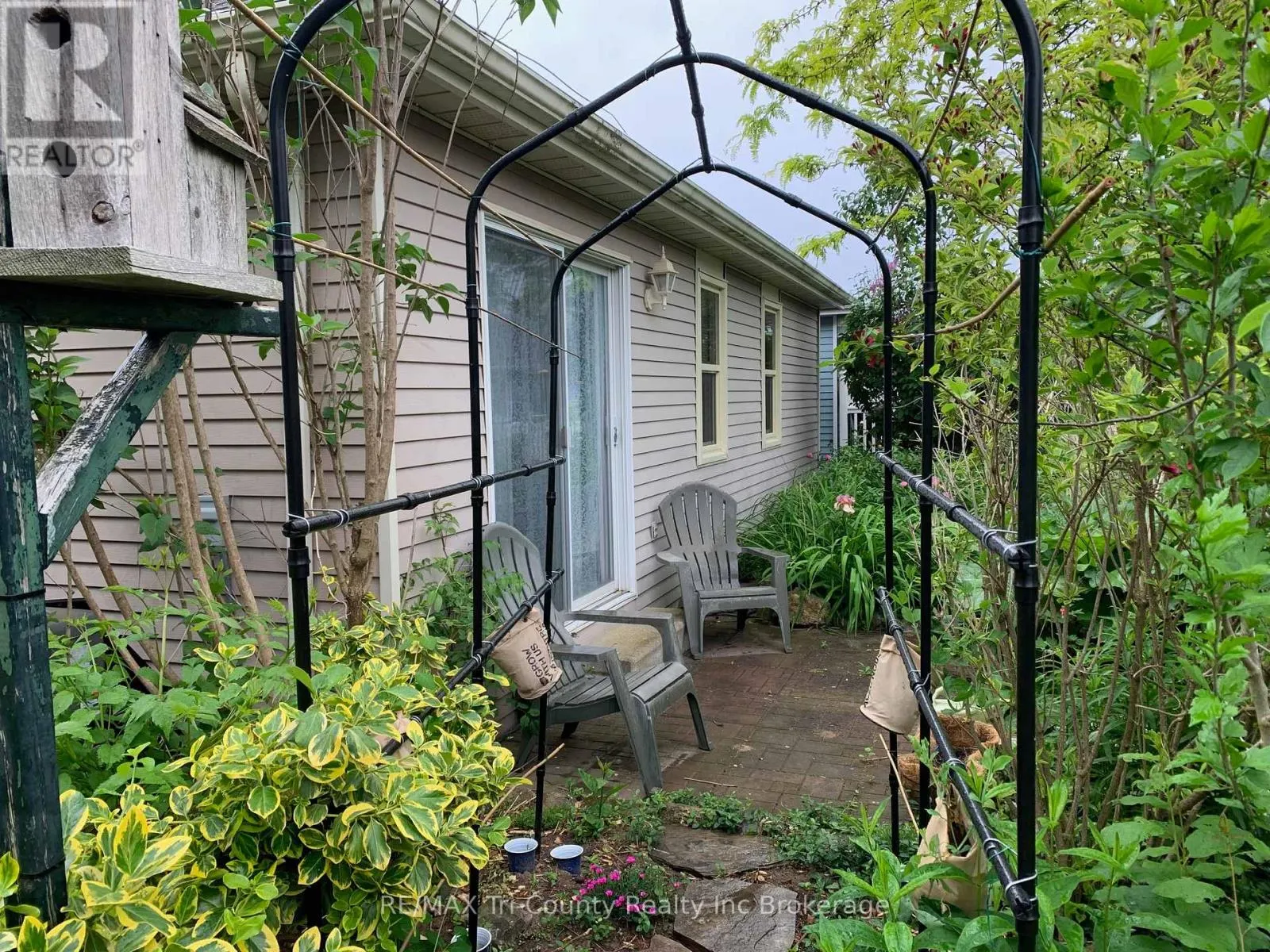 36 SINCLAIR DRIVE