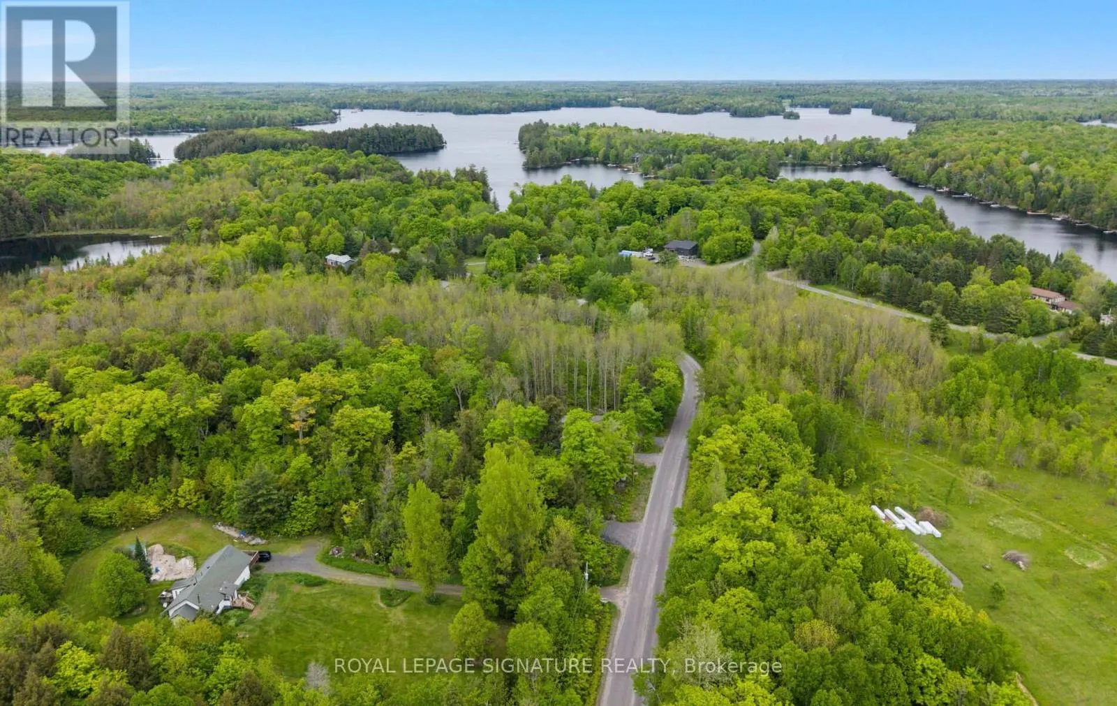 44 SUNNYSHORE PARK DRIVE