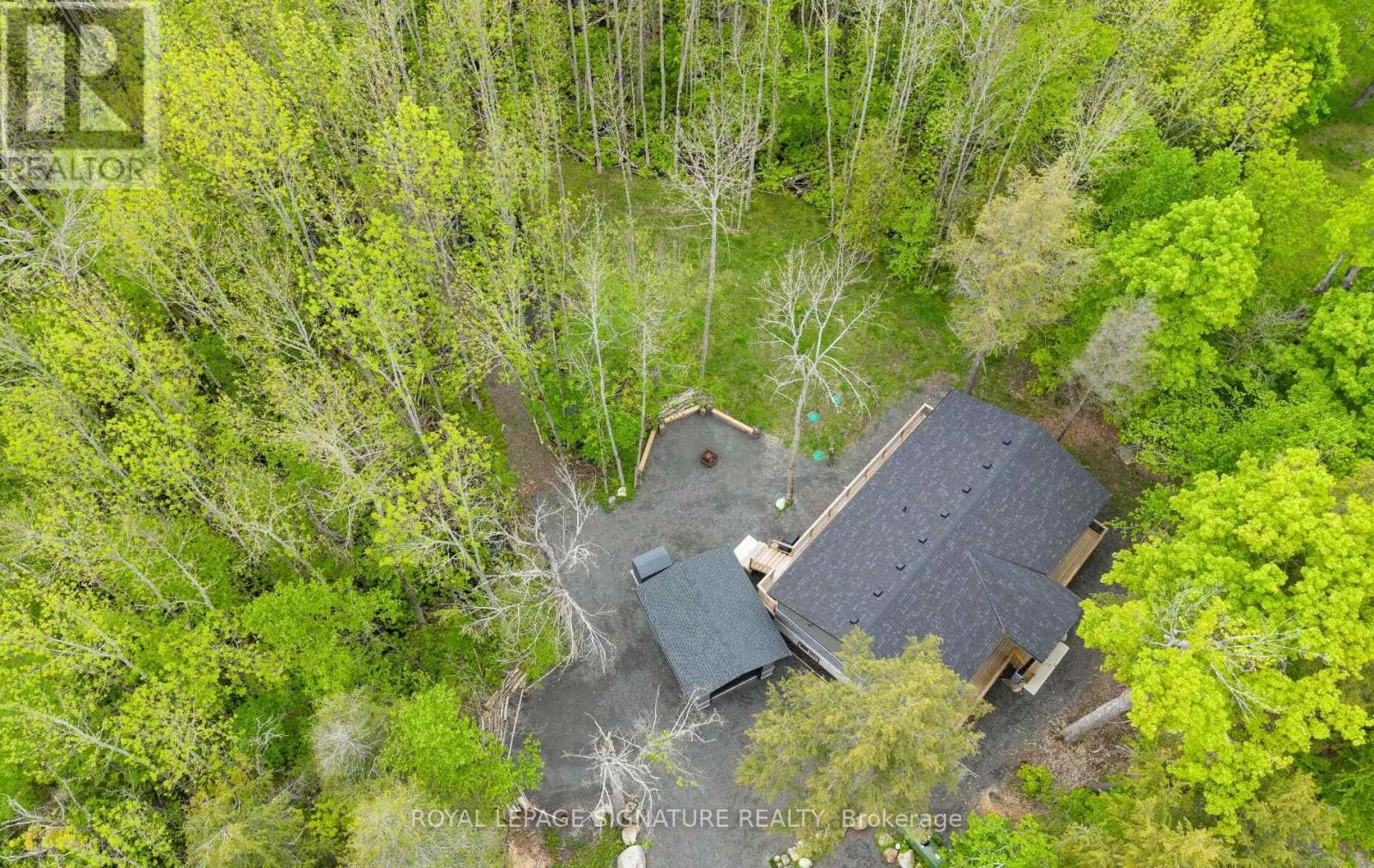 44 SUNNYSHORE PARK DRIVE