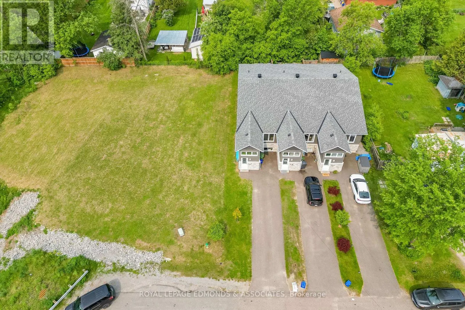 464 DOMINION STREET