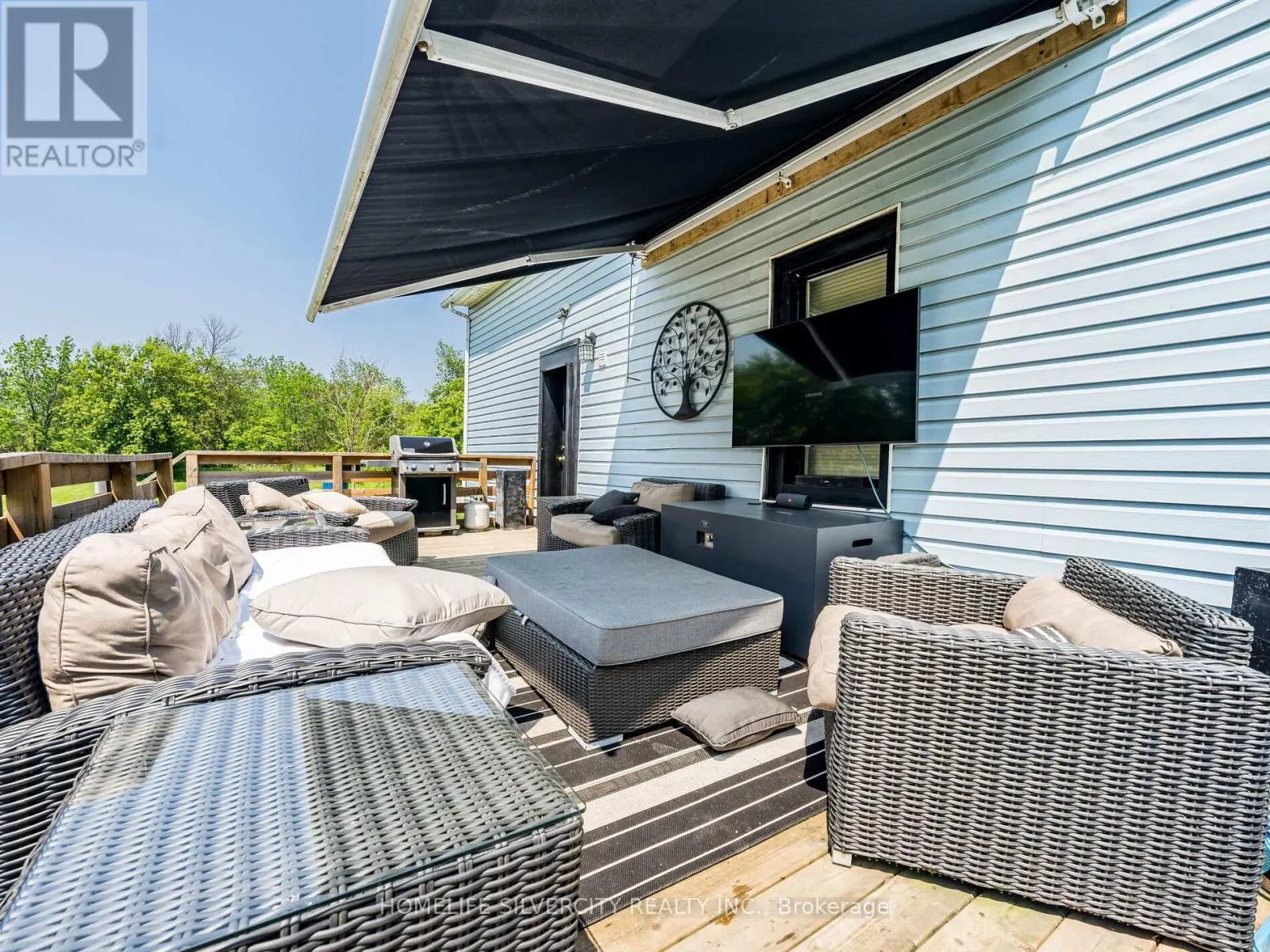 4613 N SERVICE ROAD