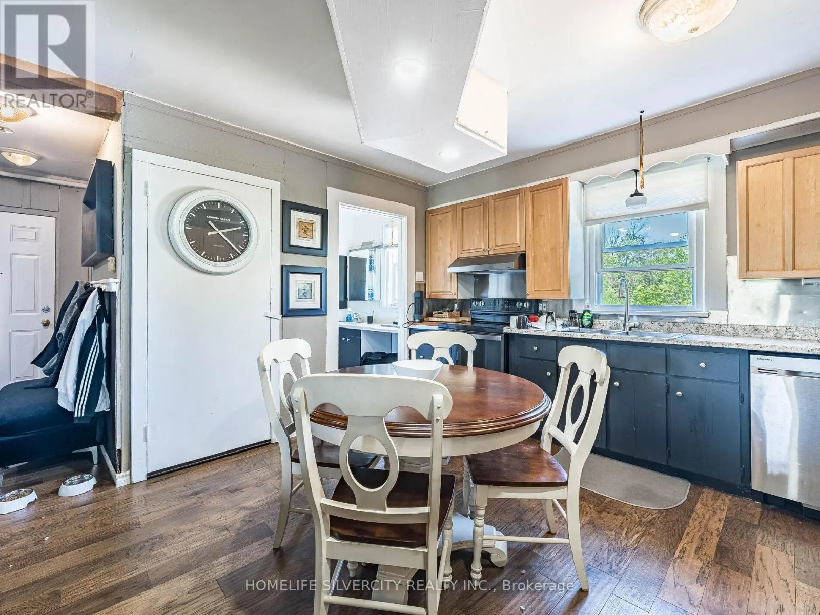 4613 N SERVICE ROAD