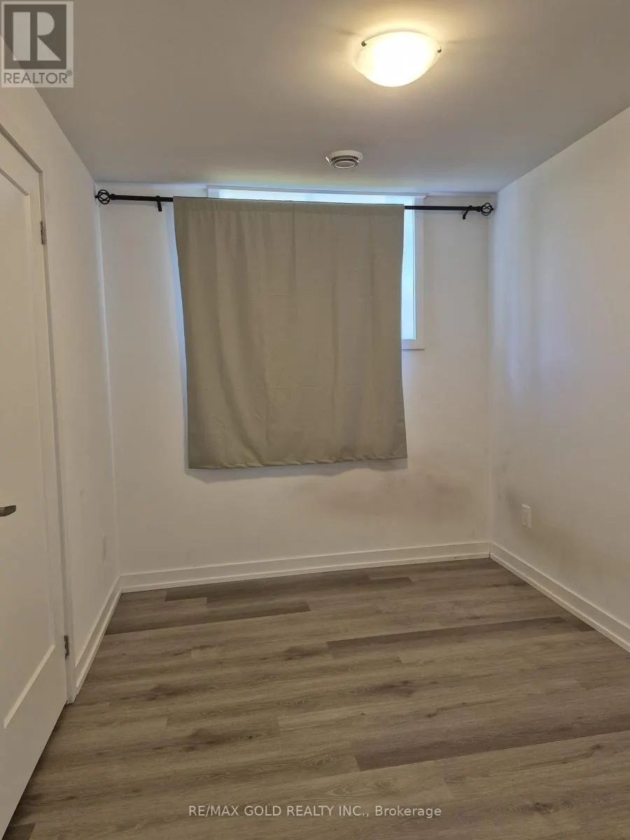 812 - 4263 FOURTH AVENUE