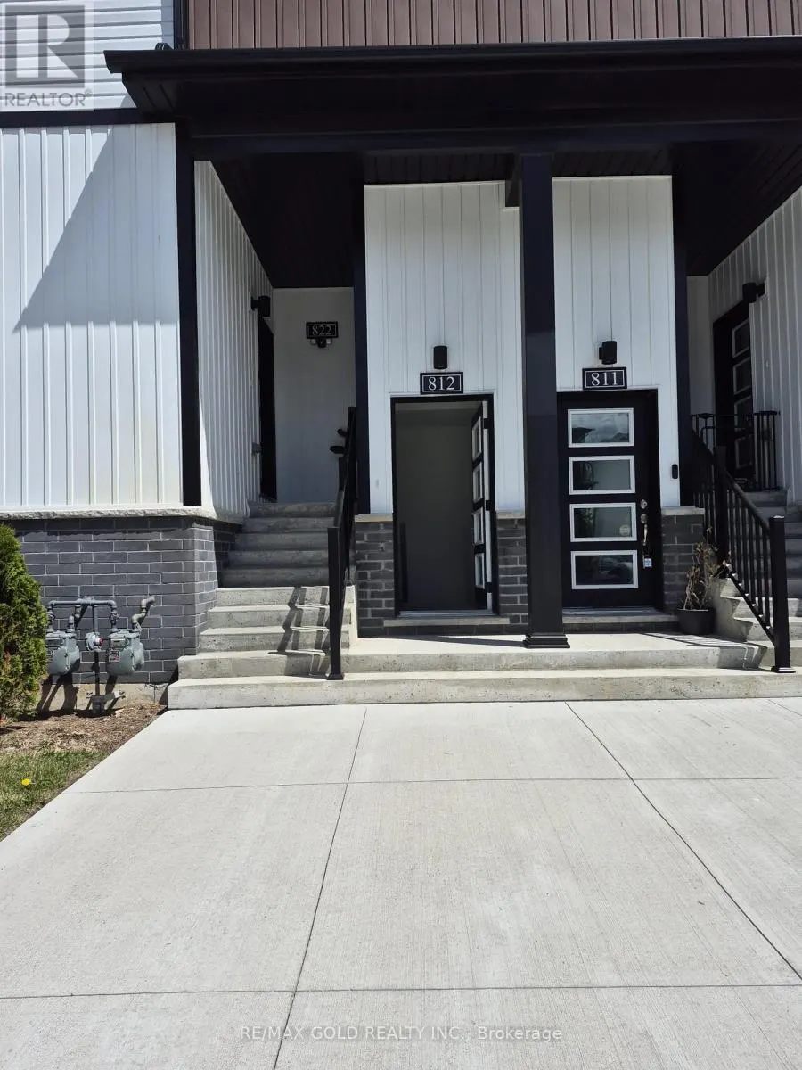 812 - 4263 FOURTH AVENUE