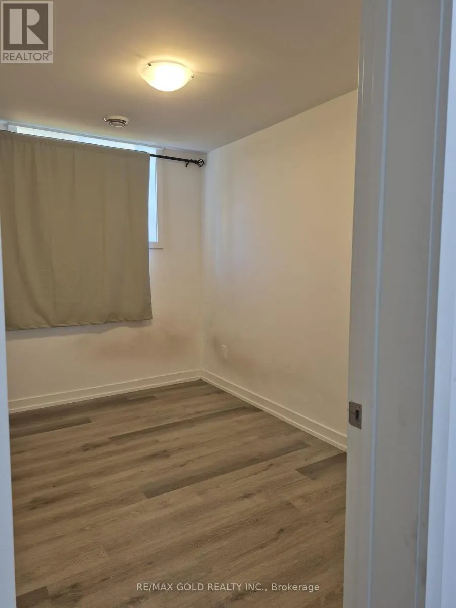 812 - 4263 FOURTH AVENUE