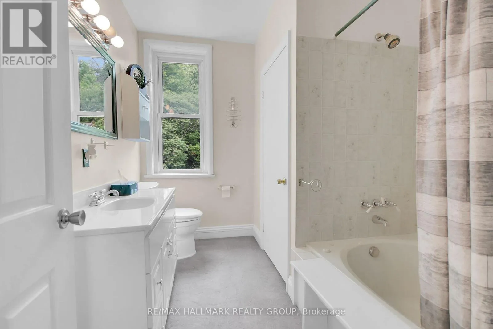 4240 CARP ROAD