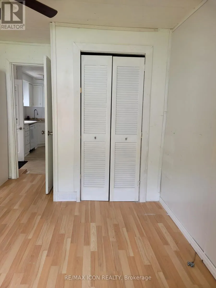 17 - 9839 LAKESHORE ROAD, #17