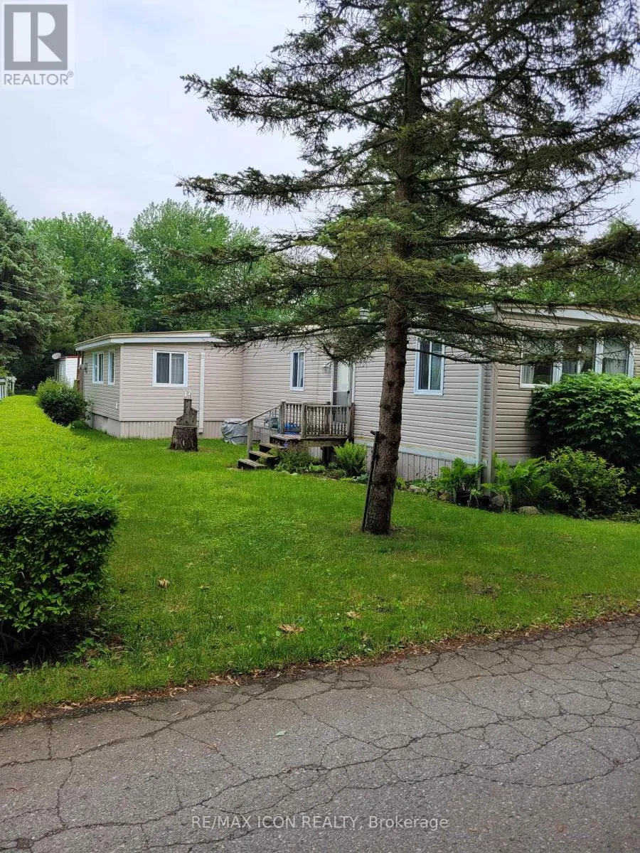17 - 9839 LAKESHORE ROAD, #17