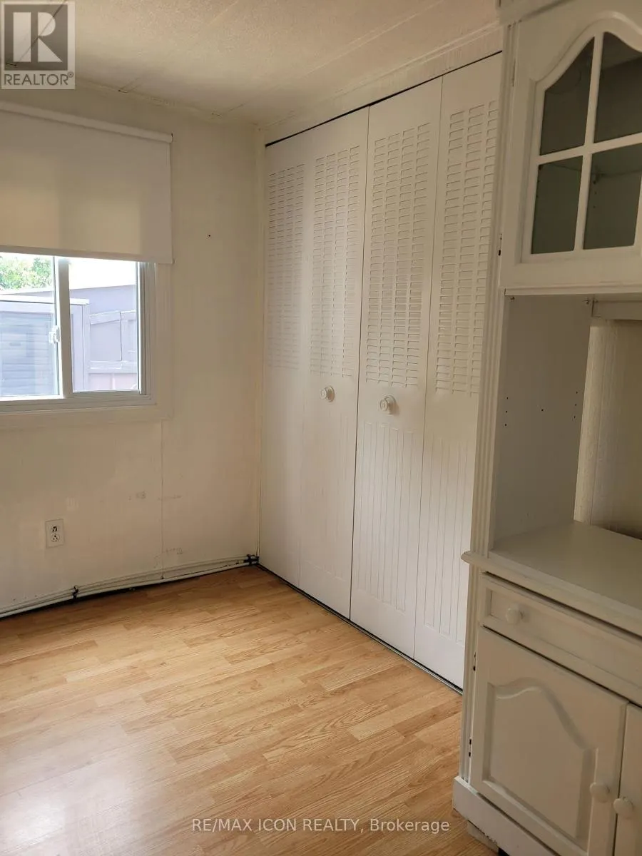 17 - 9839 LAKESHORE ROAD, #17