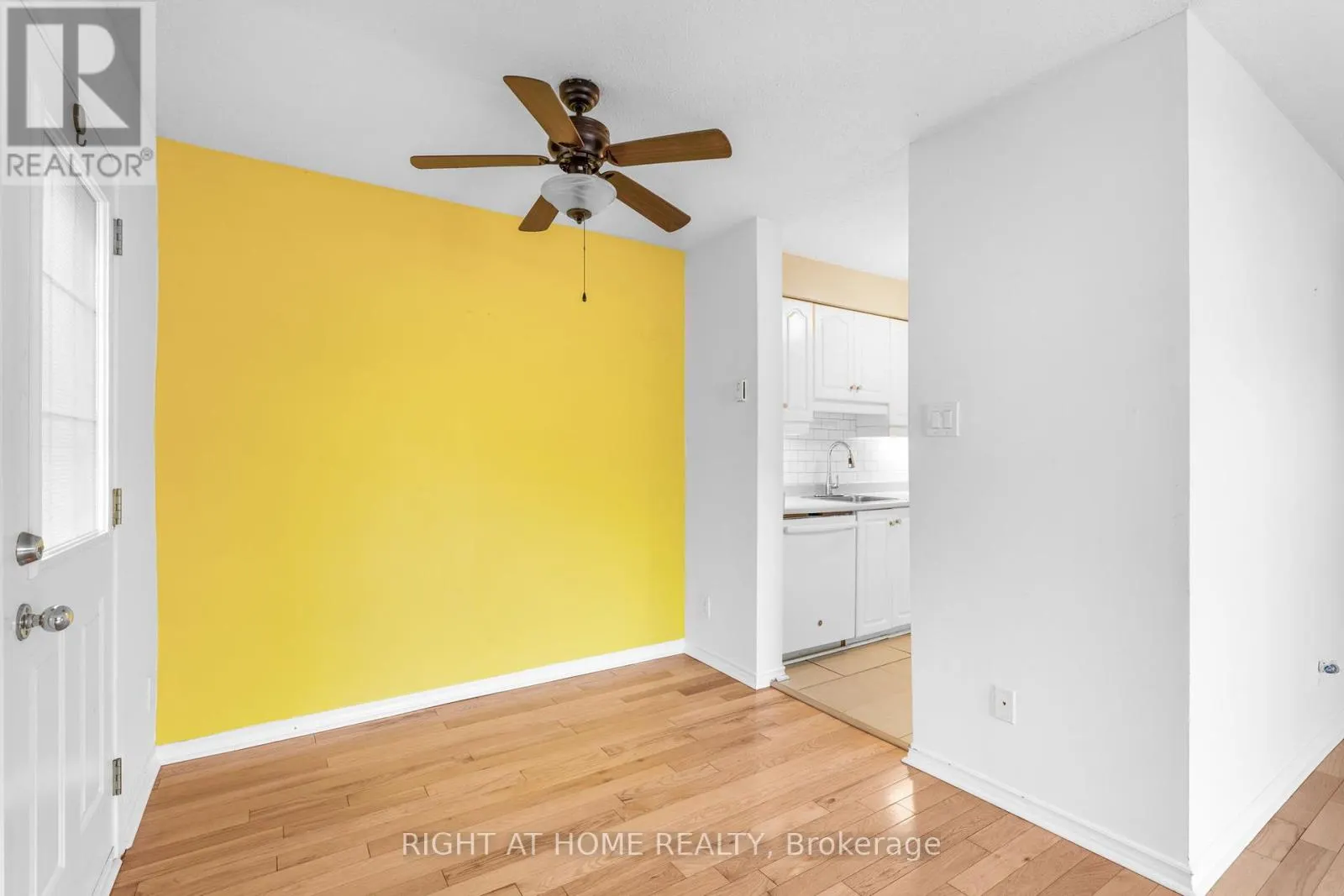 23D FORESTER CRESCENT