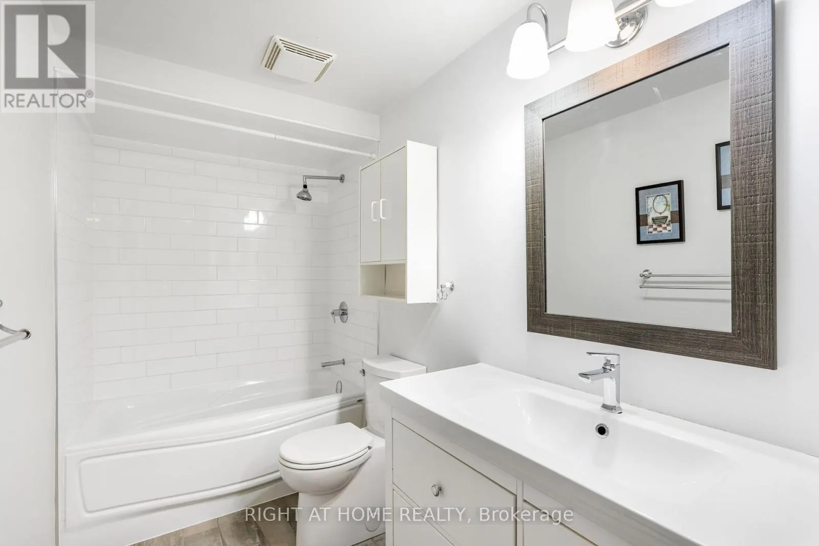 23D FORESTER CRESCENT