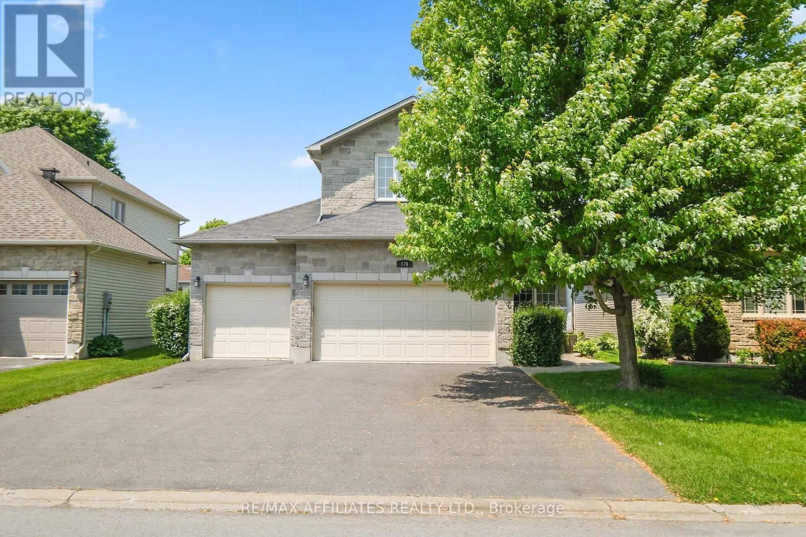 176 TOPAZE CRESCENT