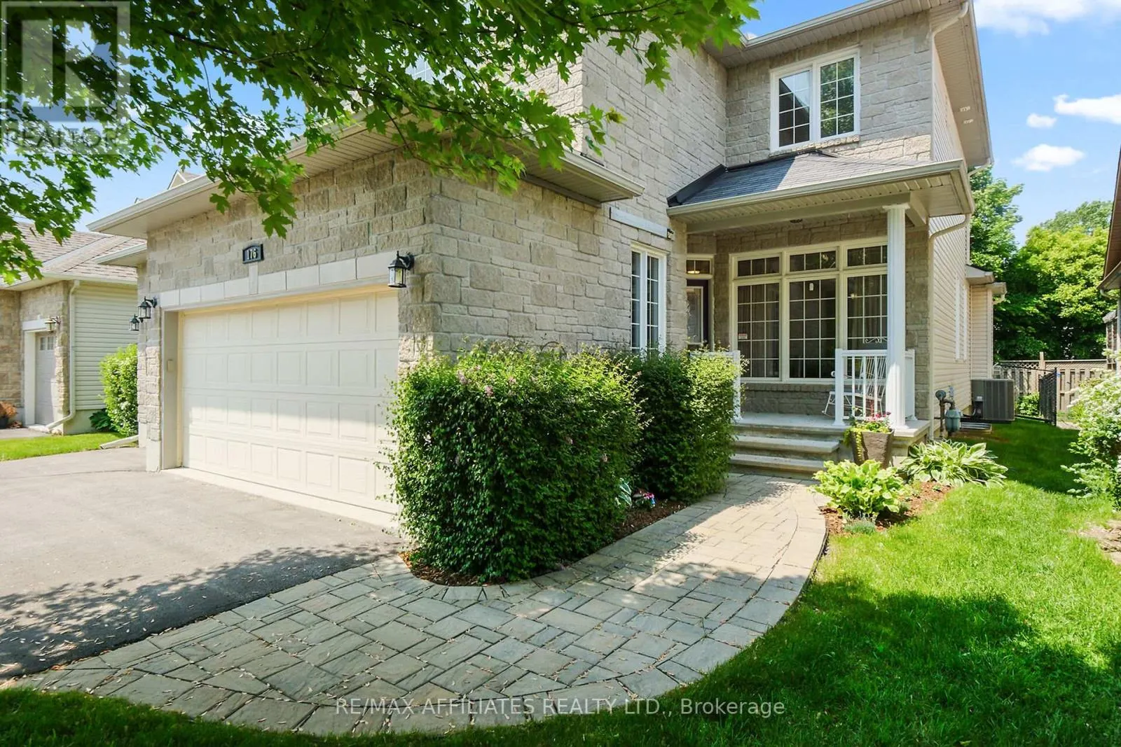176 TOPAZE CRESCENT