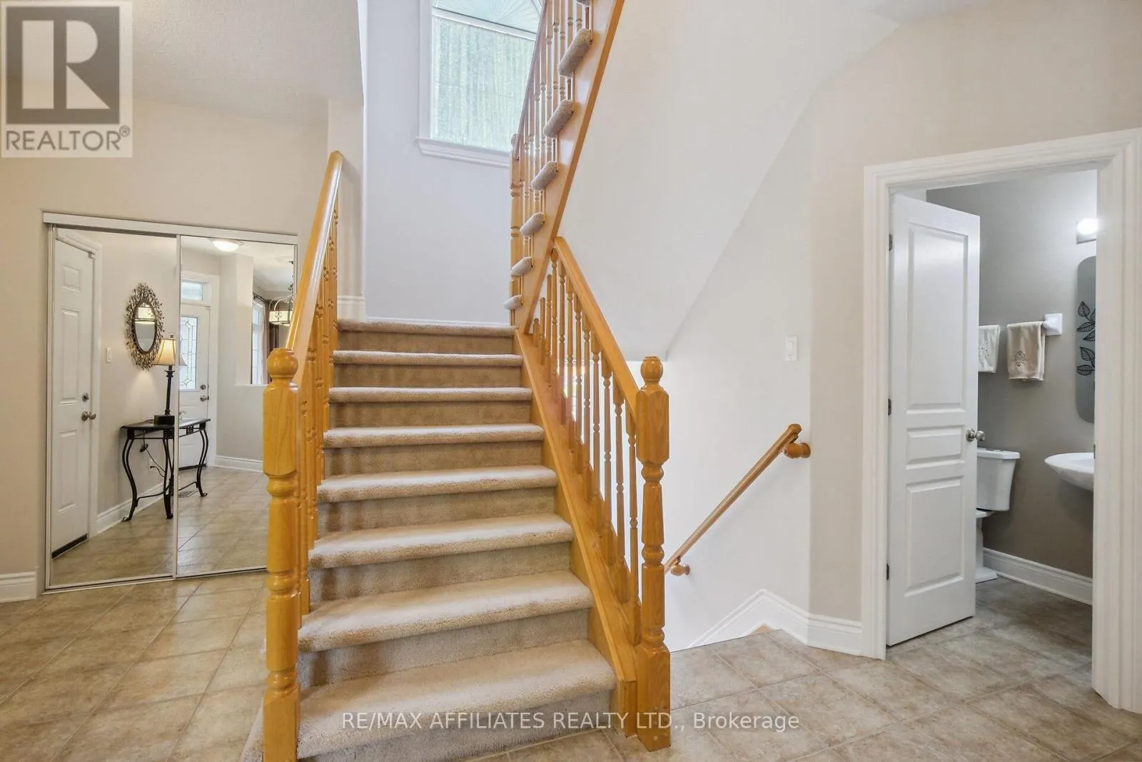 176 TOPAZE CRESCENT