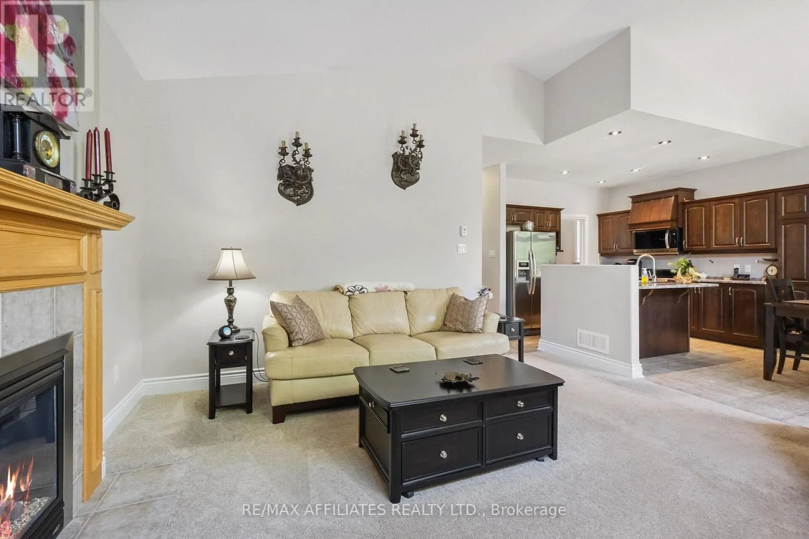 176 TOPAZE CRESCENT
