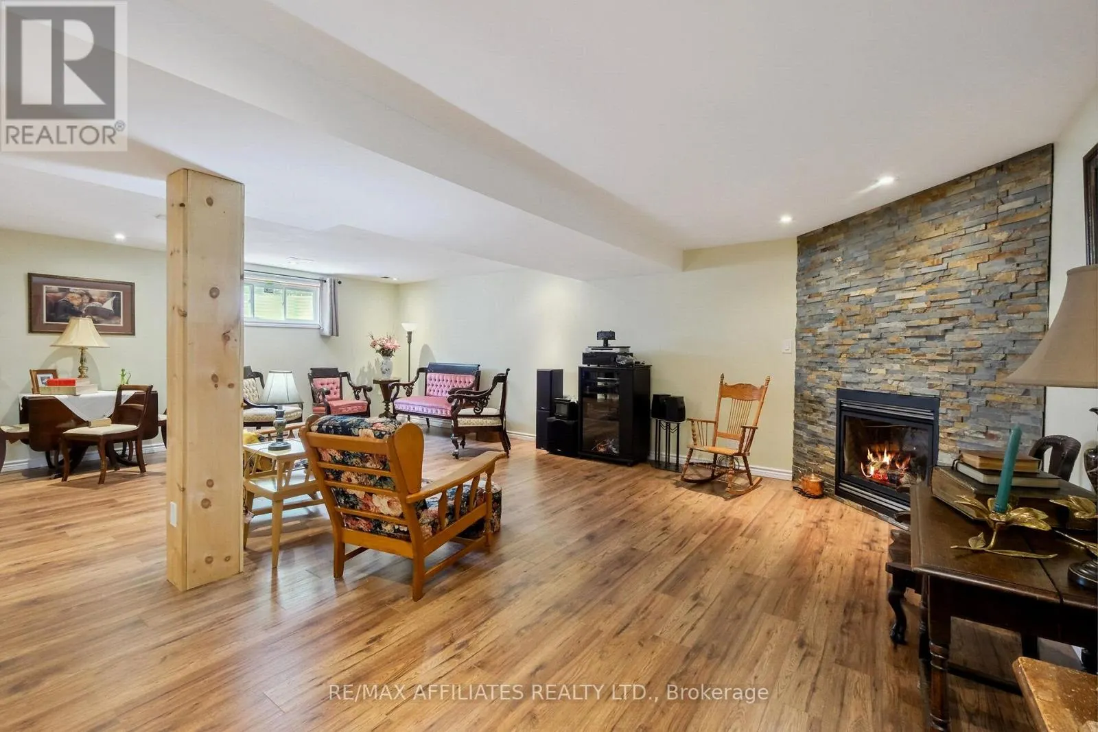 176 TOPAZE CRESCENT