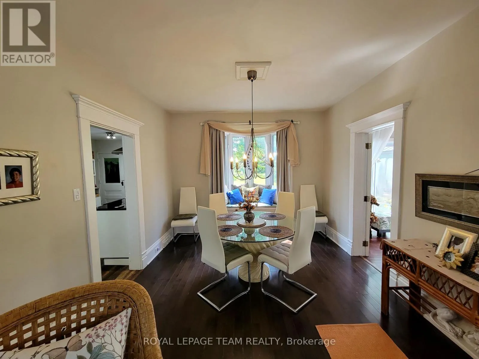 16 PETER STREET S