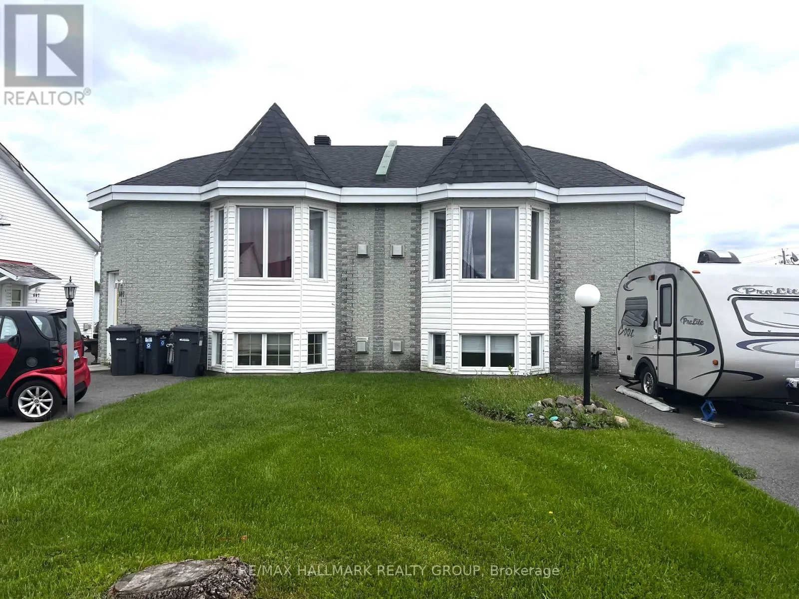 603 PAUL CRESCENT