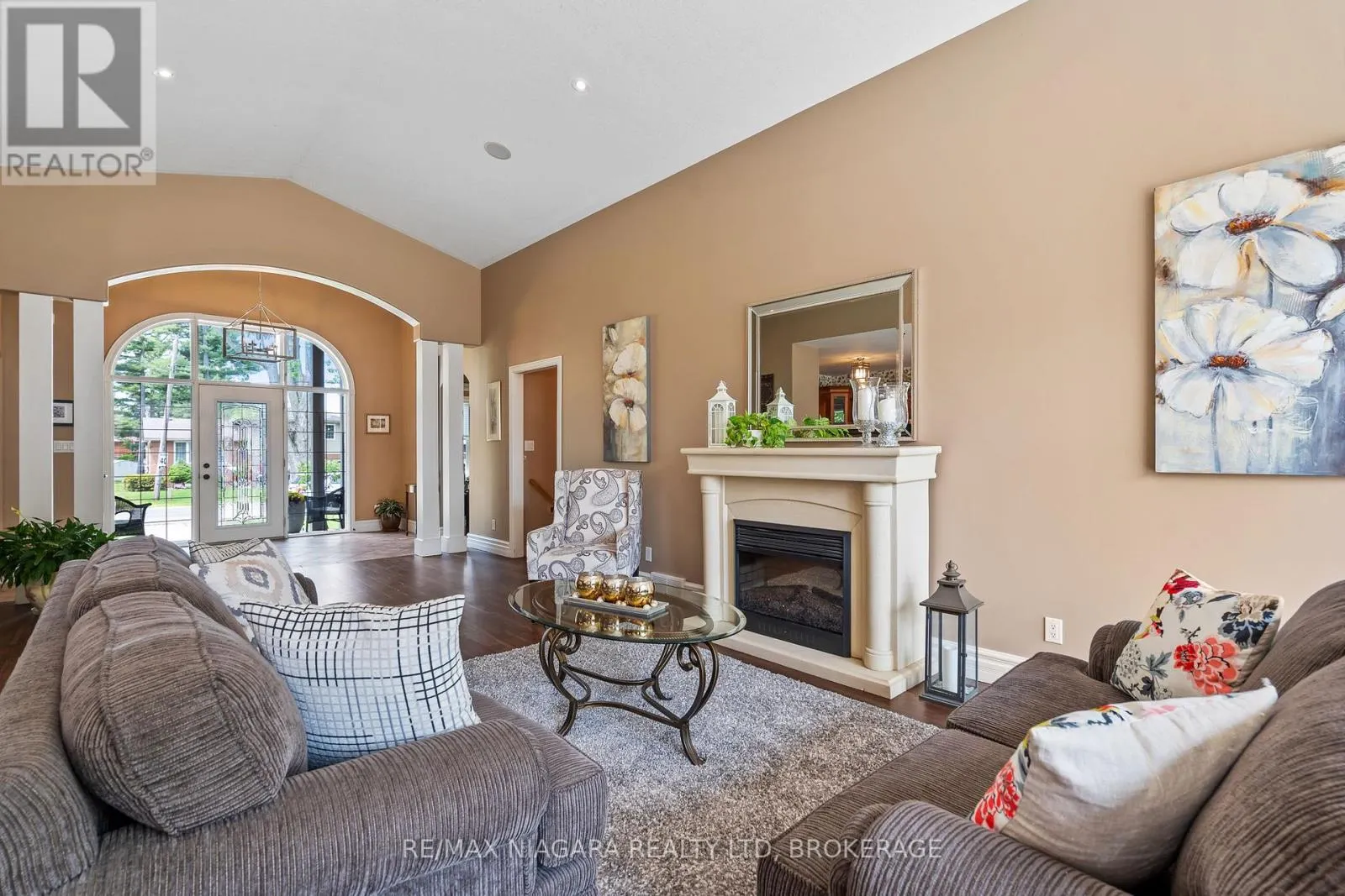 47 ROSEMOUNT AVENUE
