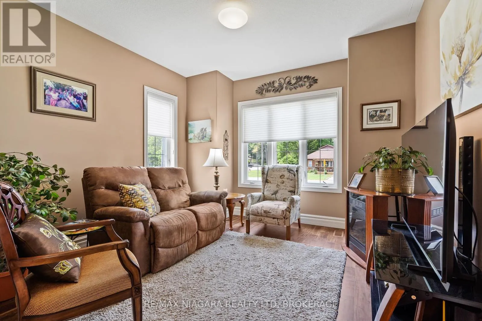 47 ROSEMOUNT AVENUE