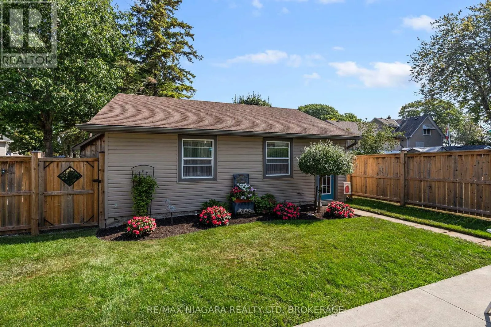 47 ROSEMOUNT AVENUE