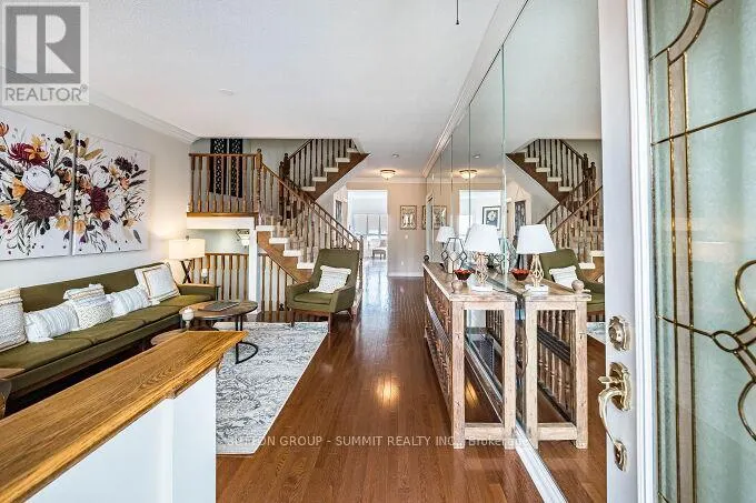 42 MORRISON CRESCENT