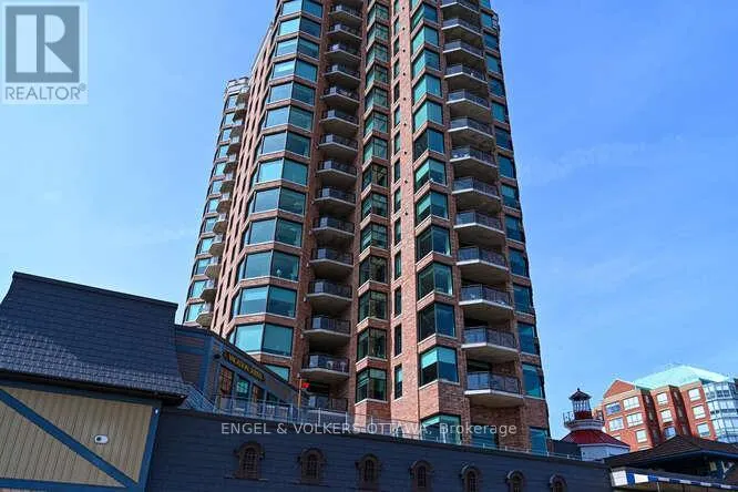 1702 - 15 ST ANDREW STREET