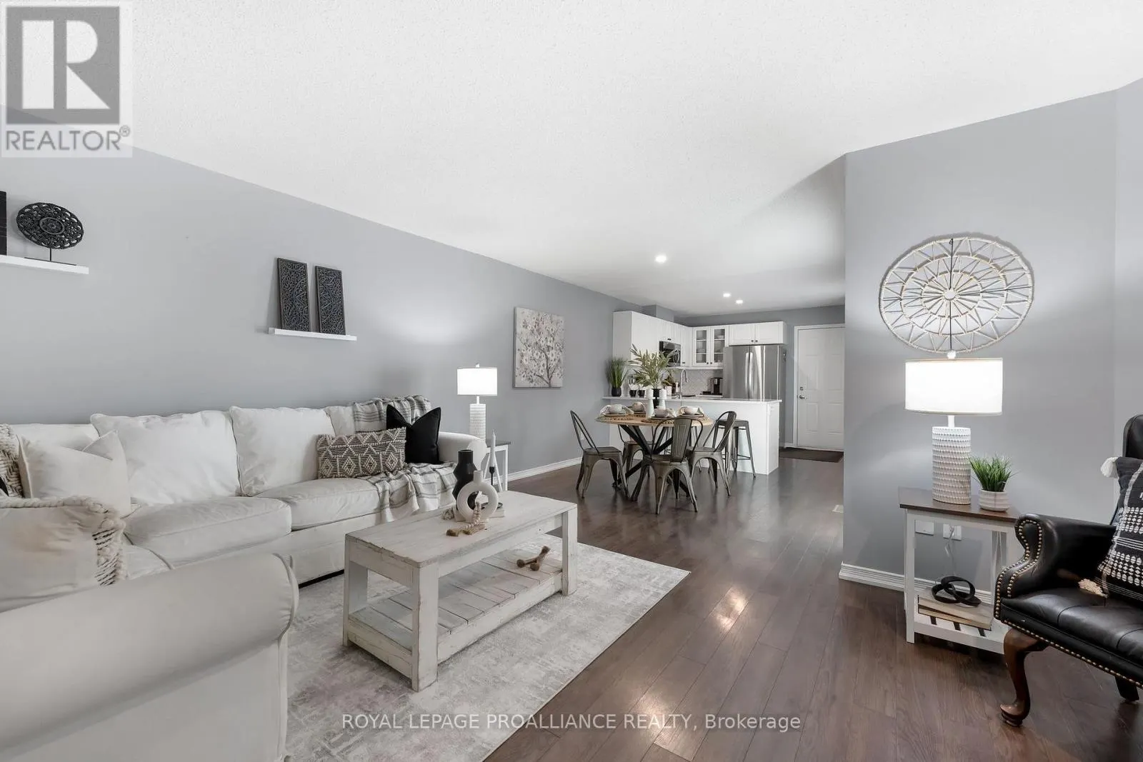 699 HENDERSON DRIVE