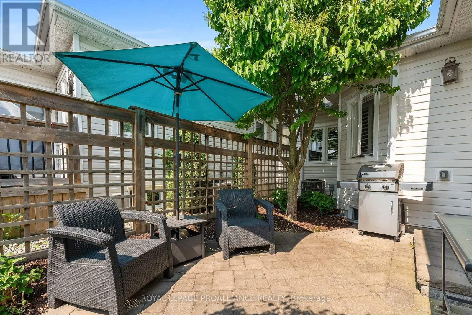 699 HENDERSON DRIVE