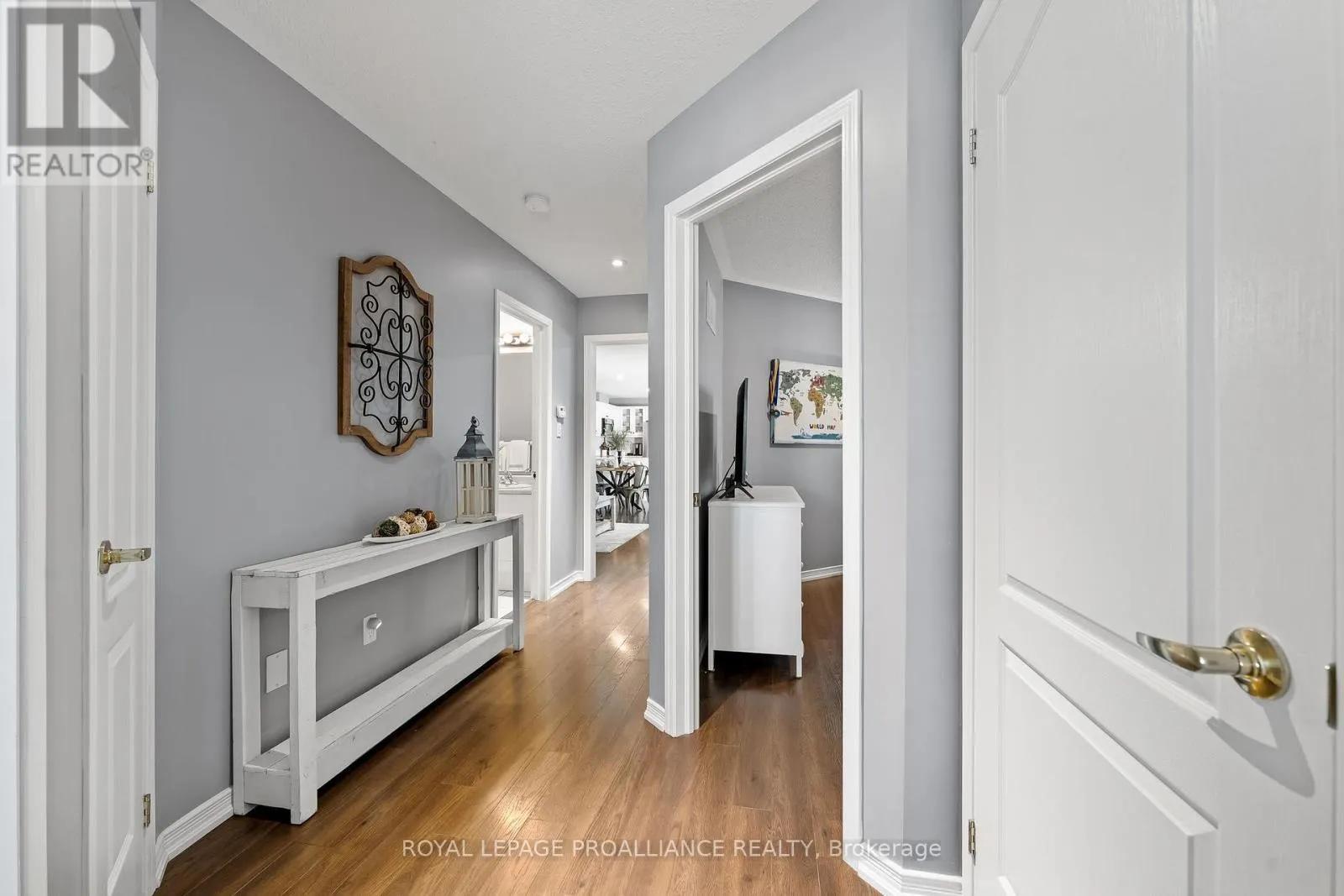 699 HENDERSON DRIVE
