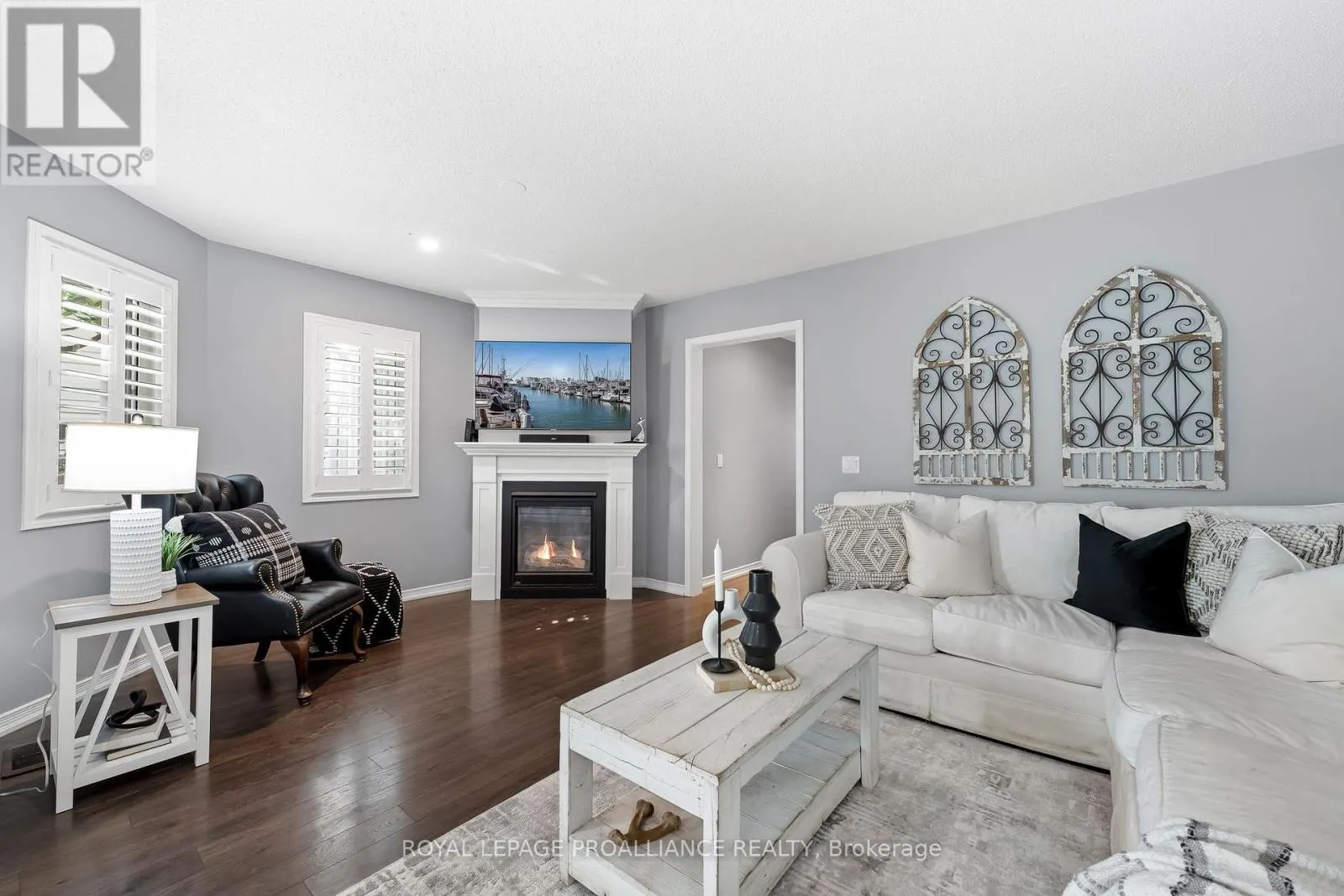 699 HENDERSON DRIVE