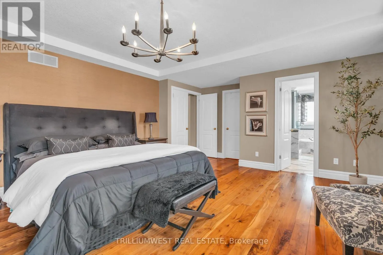 31 COOPERSHAWK STREET