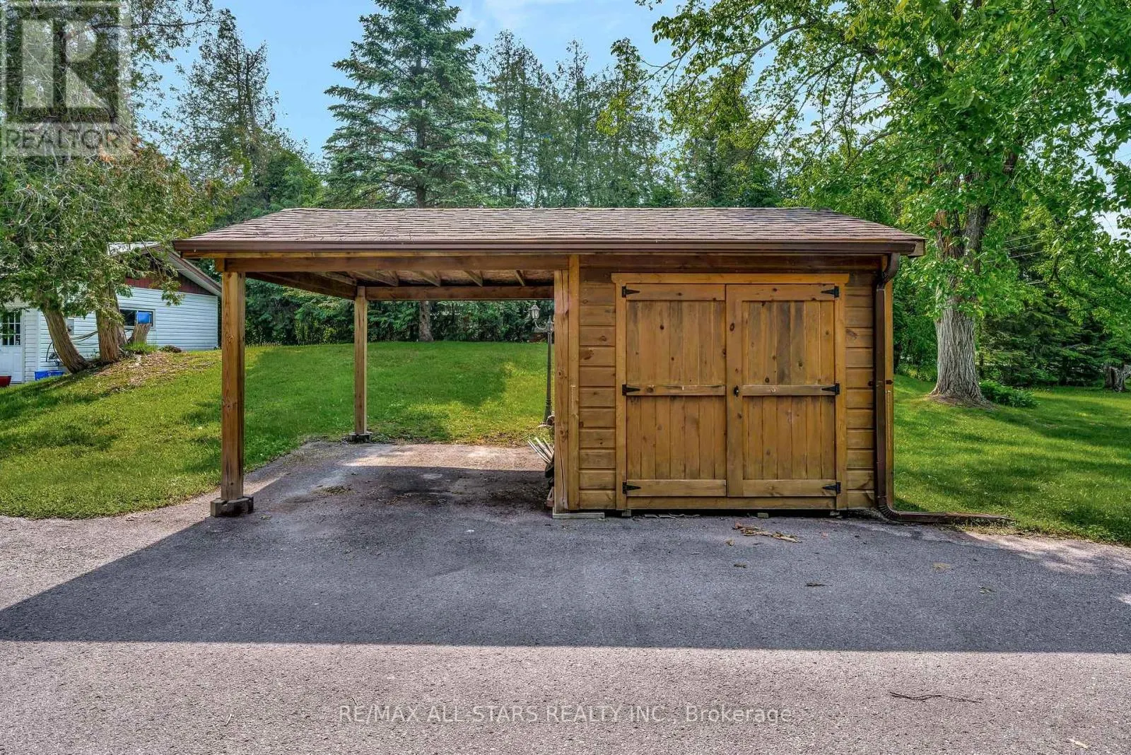 14 WYCHWOOD DRIVE E