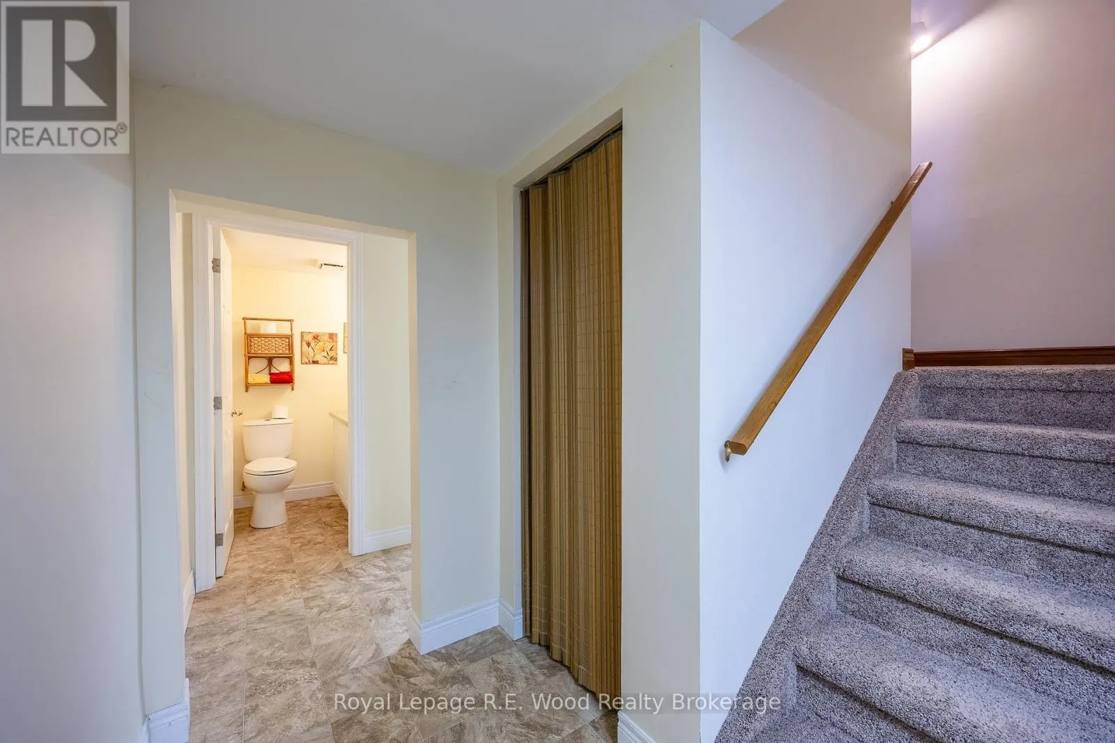 44 DEMEYERE AVENUE
