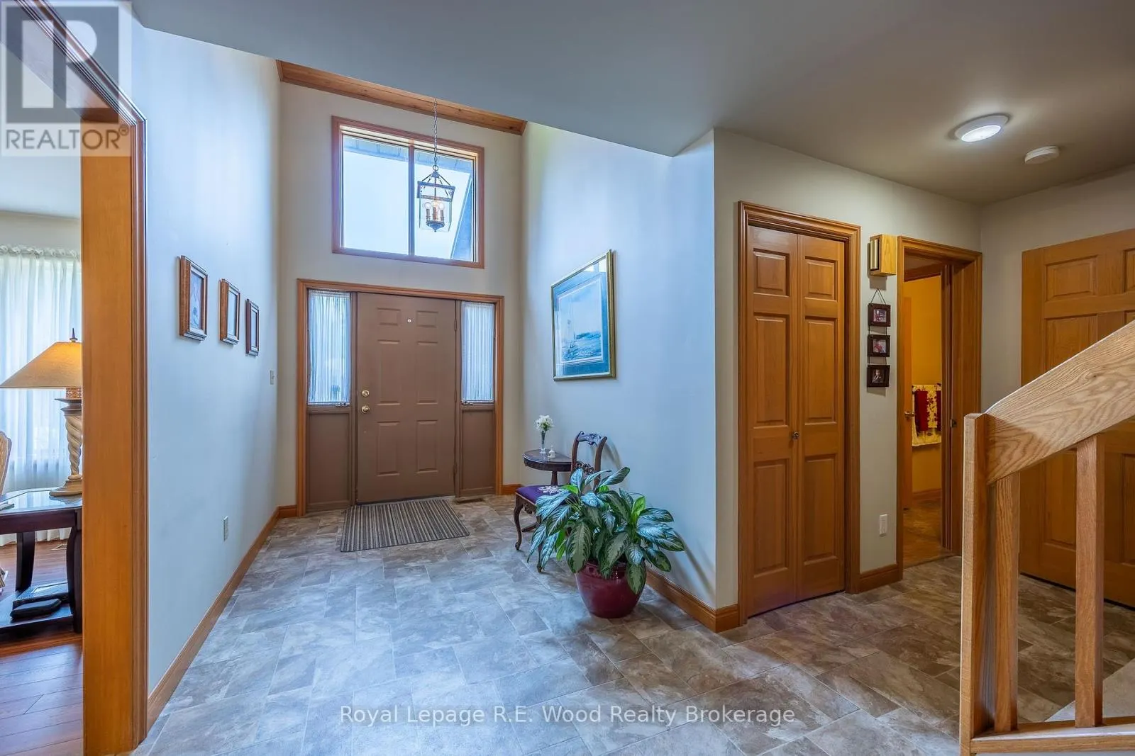 44 DEMEYERE AVENUE