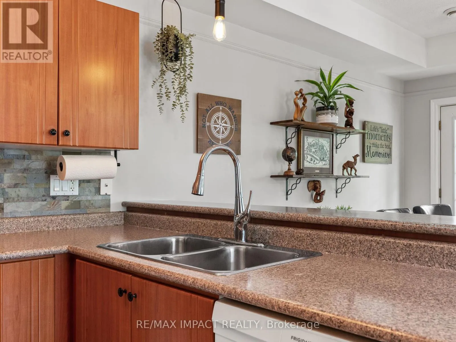 103 - 845 SMITH ROAD, #103