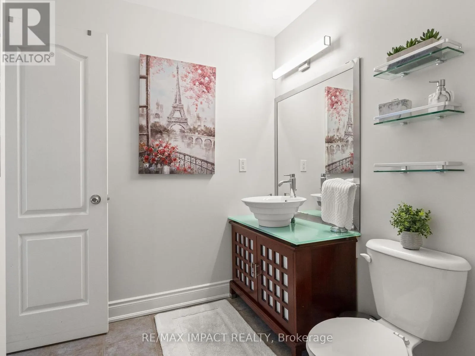 103 - 845 SMITH ROAD, #103