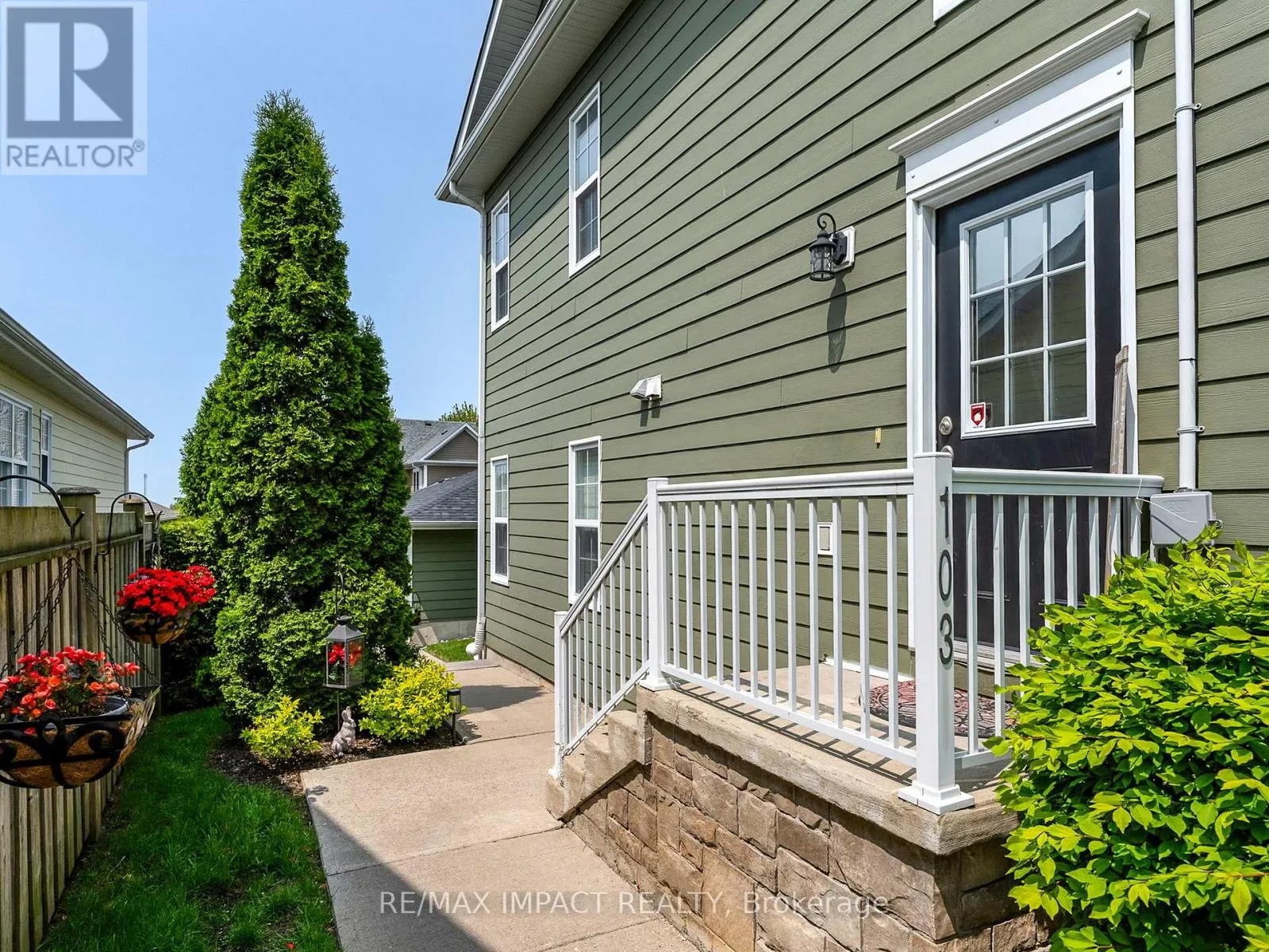 103 - 845 SMITH ROAD, #103