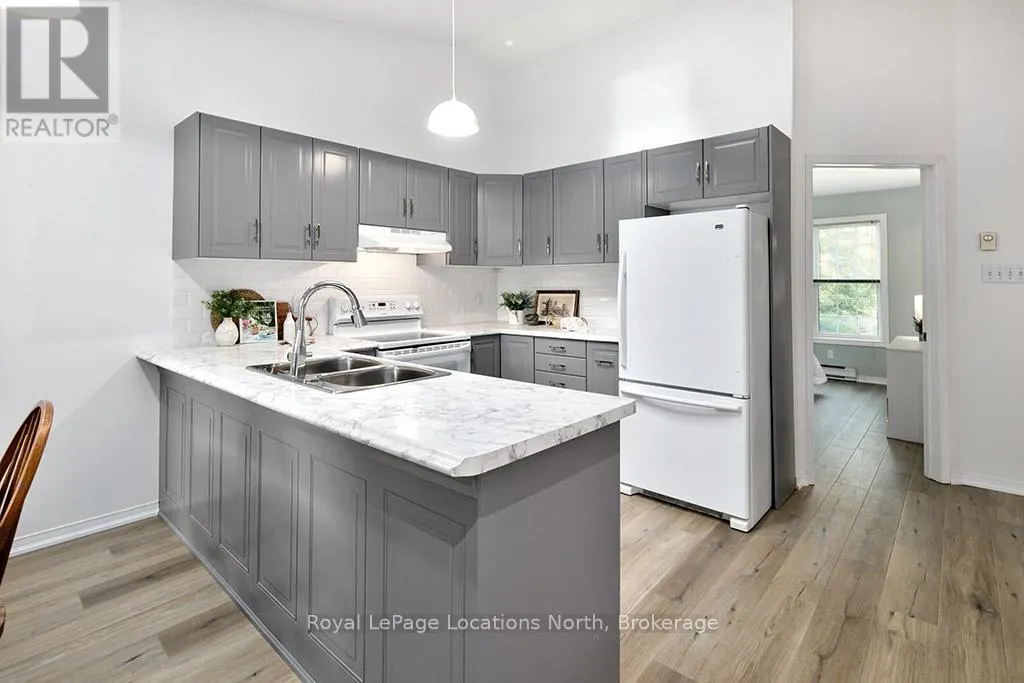 146 - 150 VICTORIA STREET S, #146
