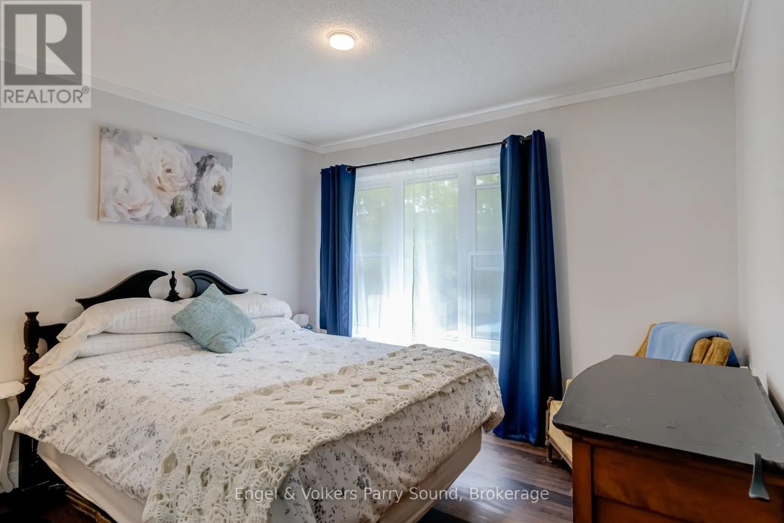 49 REGENCY DRIVE