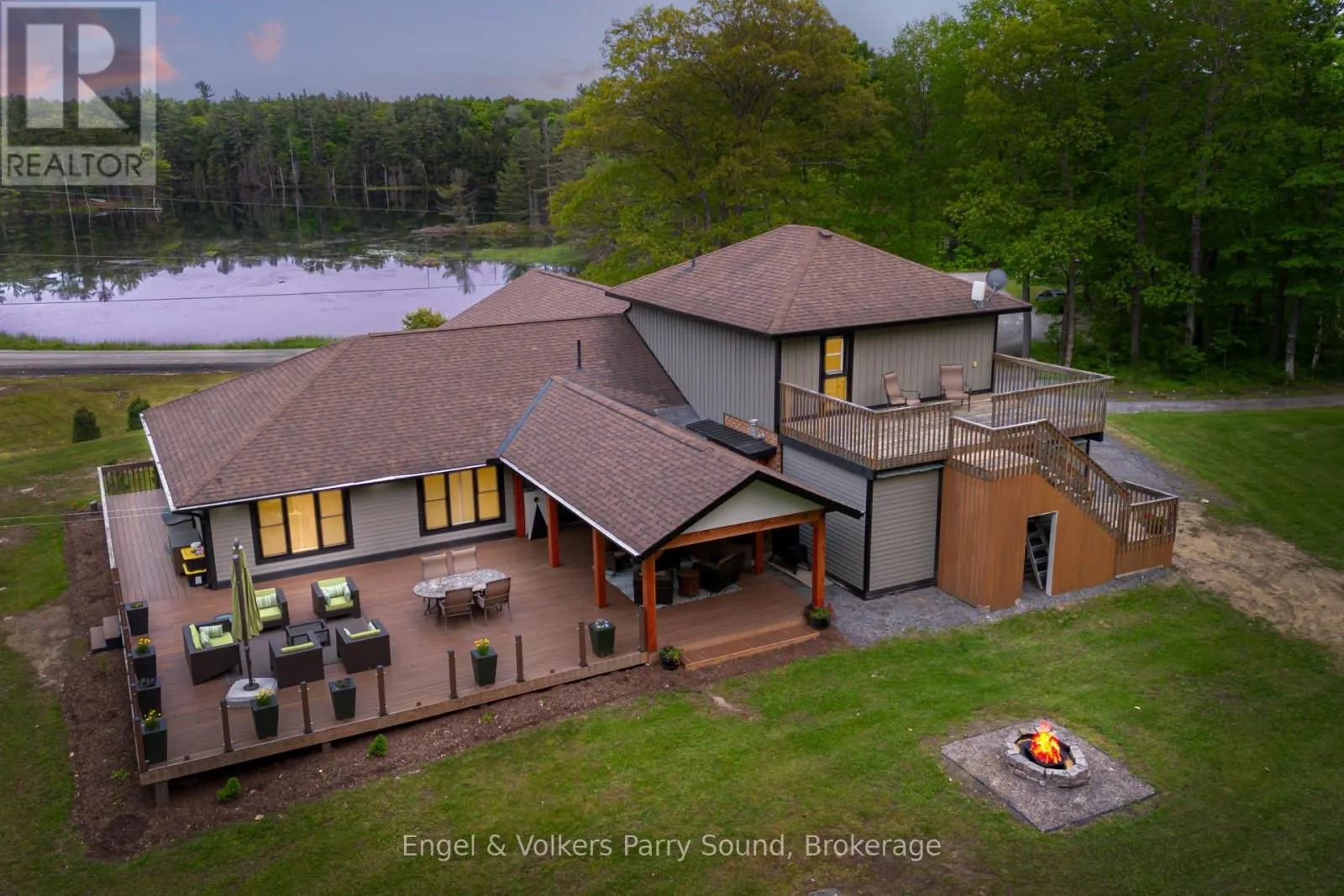49 REGENCY DRIVE