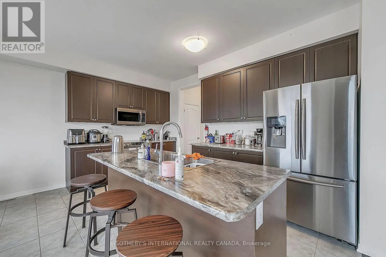 238 DOLMAN STREET