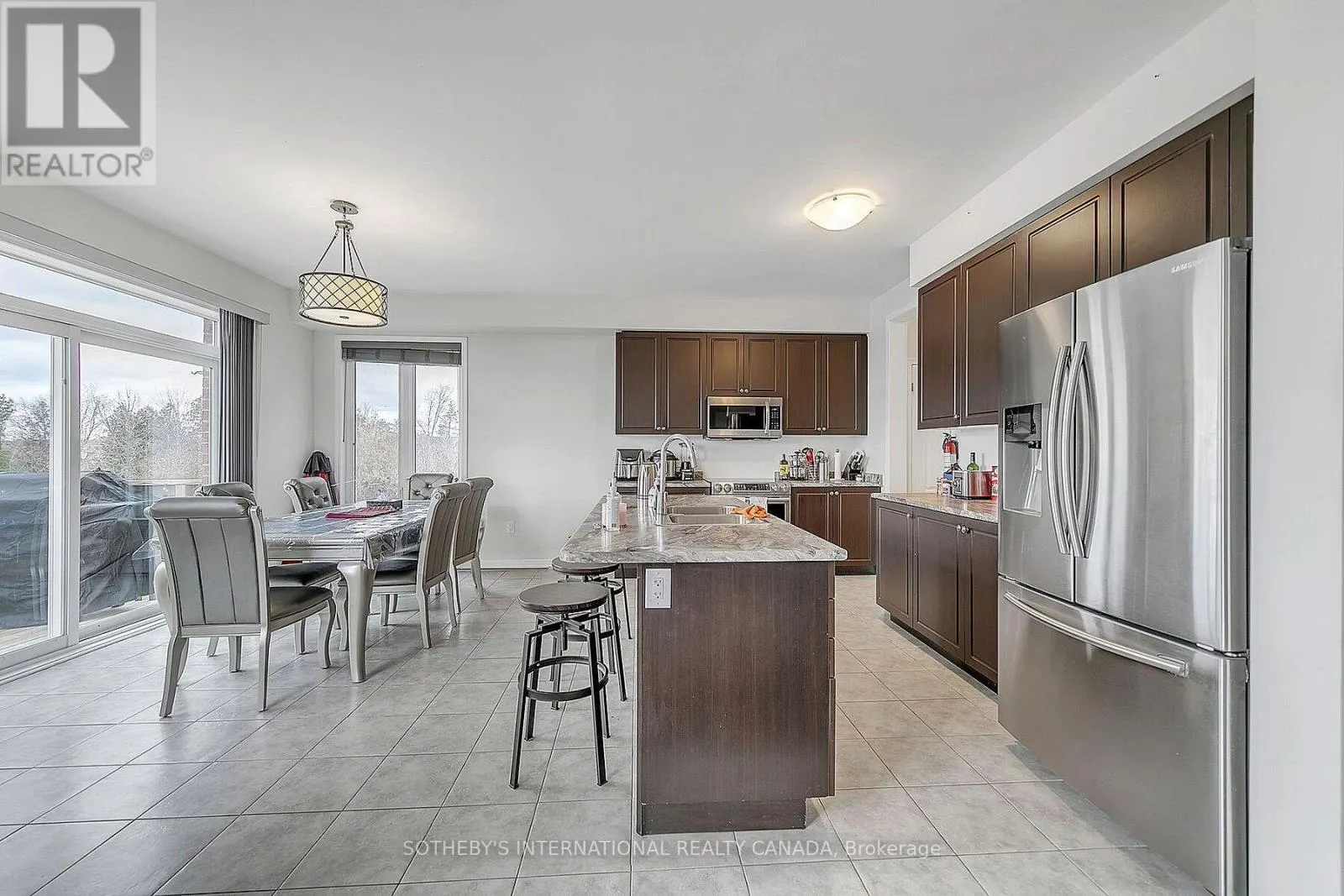 238 DOLMAN STREET