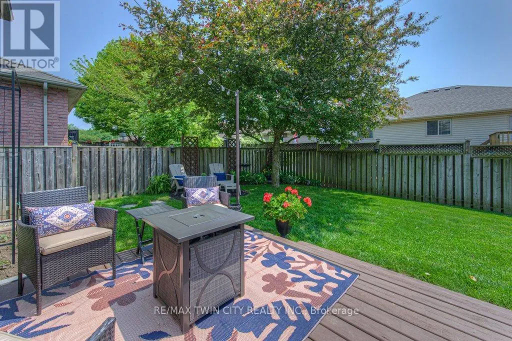 58 BRADBURY CRESCENT
