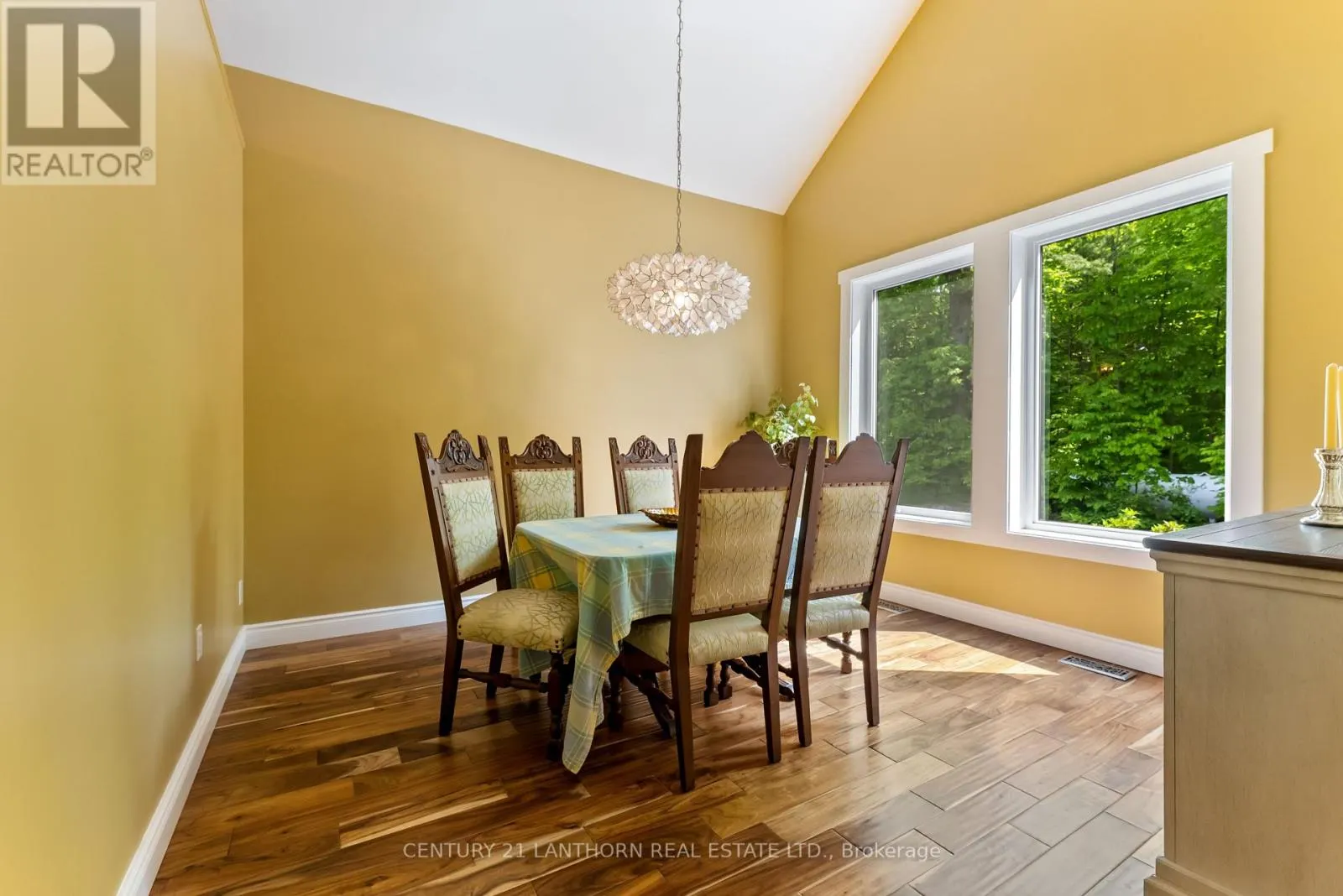 32 FOREST BREEZE LANE