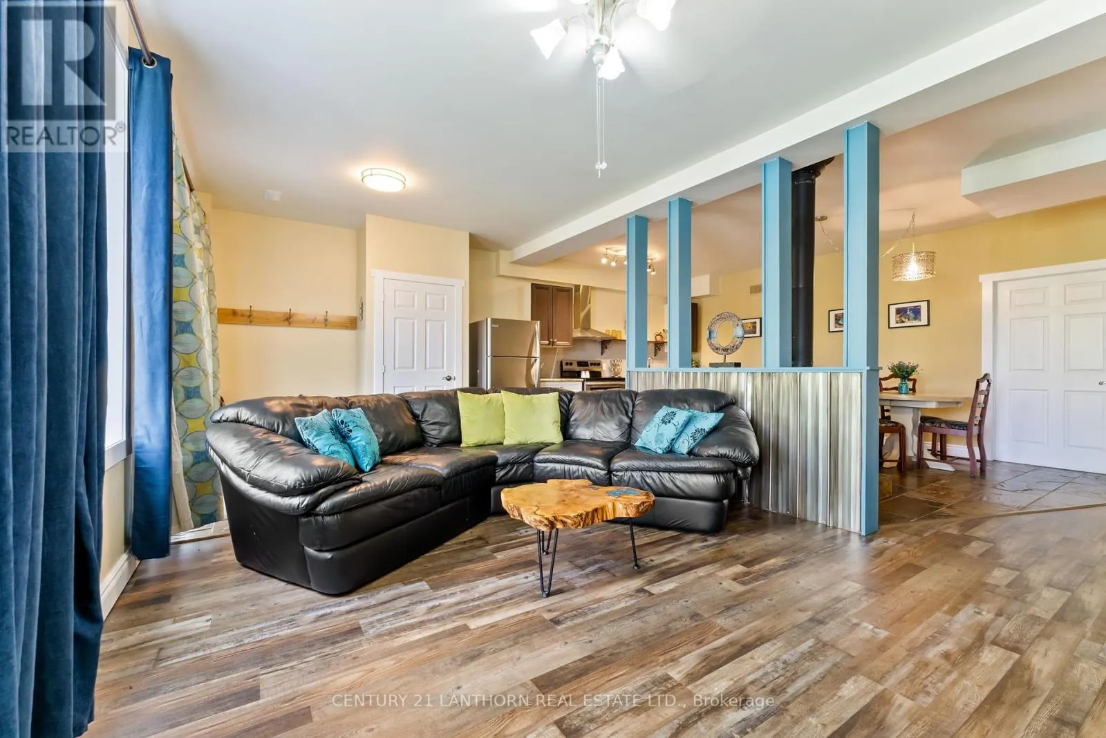 32 FOREST BREEZE LANE