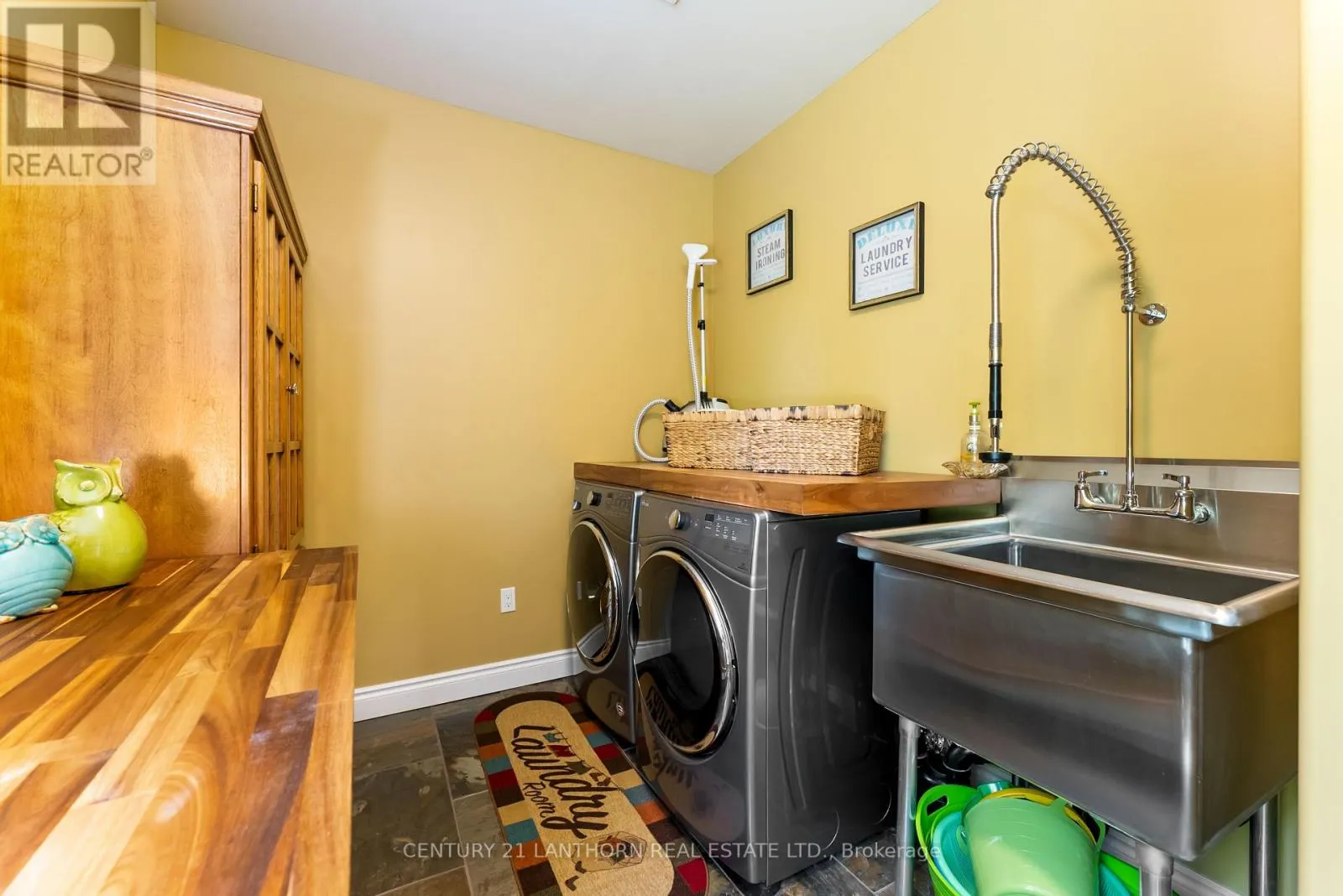32 FOREST BREEZE LANE